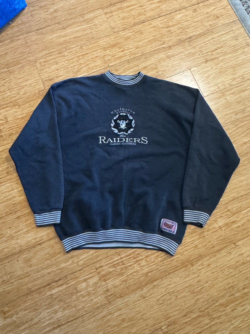 Vintage CS Raiders gray crewneck sweatshirt